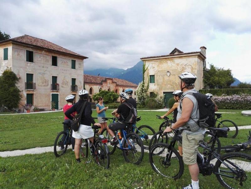 TURISMO, IL VENETO GENERA 5,7 MILIARDI. 2 TURISTI SU 3 SONO STRANIERI , NEL 2024 HANNO SPESO 7MLD